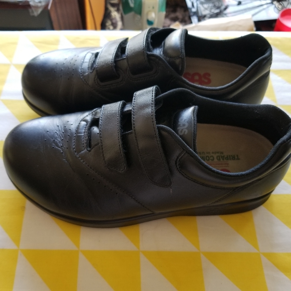 SAS Black Velcro Shoes 8/10wide